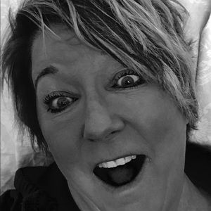 Meet your Posher, Suzanne